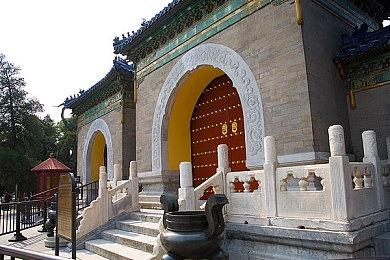 IGN《哥谭骑士》16分钟实机操作演示分享